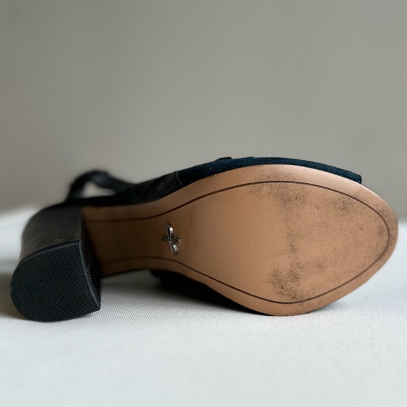 POUR La VICTOIRE Elyse Navy Suede w/Black Leather Fringe Heel - Picture 6 of 8